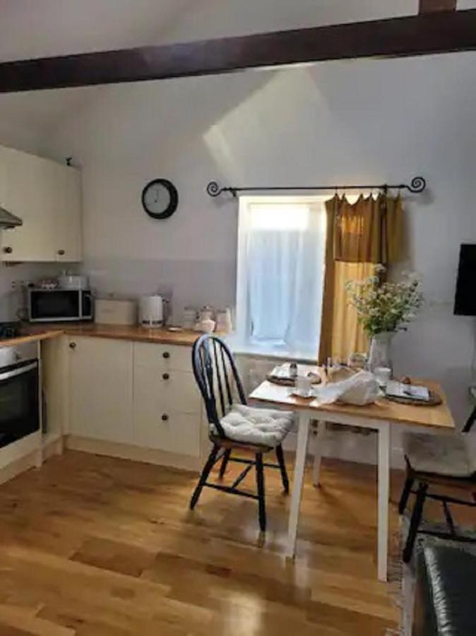 Birch Cottage With Private Wood Fire Hot Tub Harrietsham Exterior photo